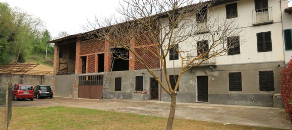 9 rooms House in Frinco, Italy No. 232518 2