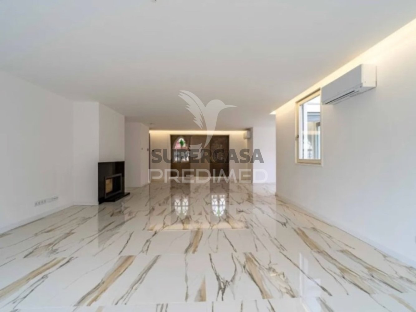 Дом с 3 спальнями в Матозиньюш, Португалия № 331470