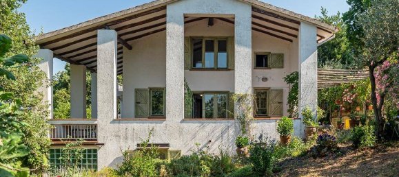 3 bedrooms Villa in Bolsena, Italy No. 300501 7