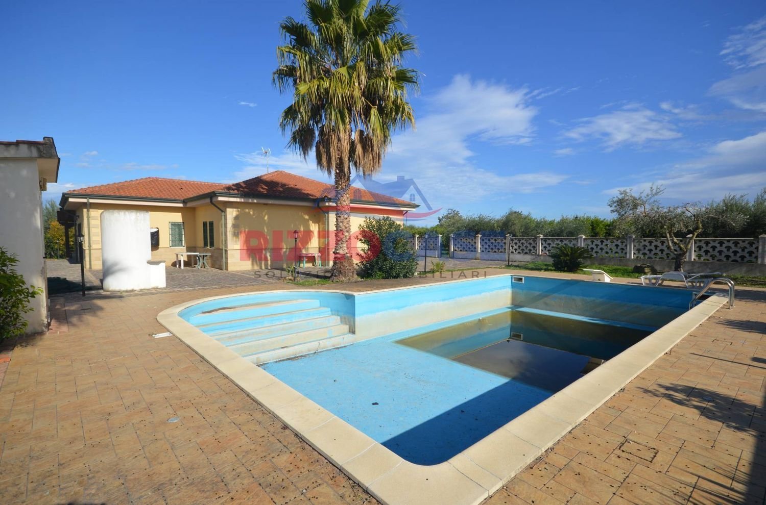 5-salle Villa à Corigliano Rossano, Italy No. 73259