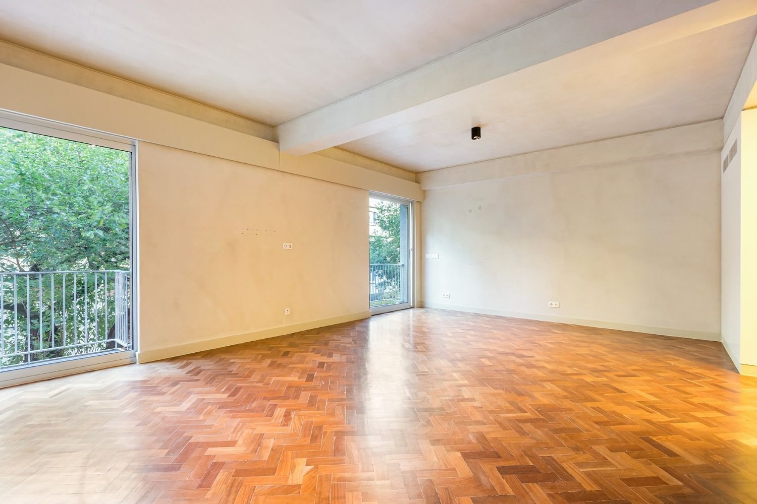 3 bedrooms Apartment in Lisbon, Portugal No. 317338