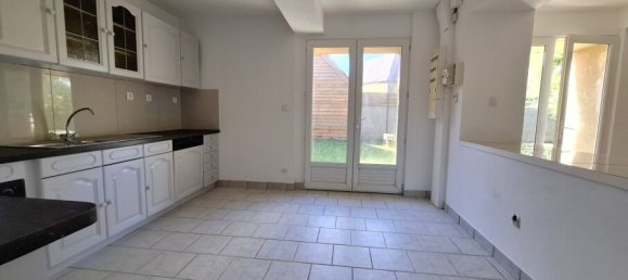 Таунхаус с 3 спальнями в Сарта, Франция № 328184 7