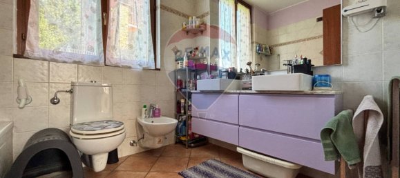 2 Schlafzimmer Wohnung in Varese, Italy, Nr. 359295 13