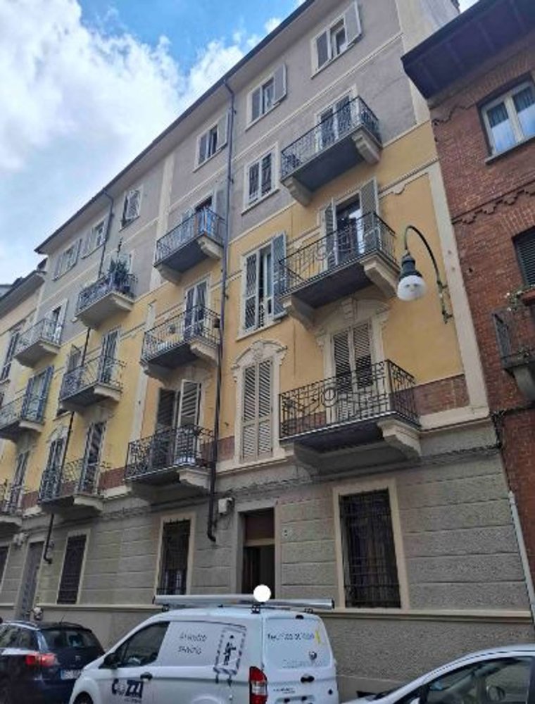 3 Schlafzimmer Wohnung in Turin, Italy, Nr. 372324