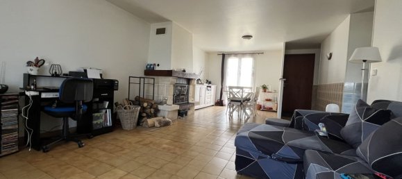 3 bedrooms House in Sours, France No. 60869 4