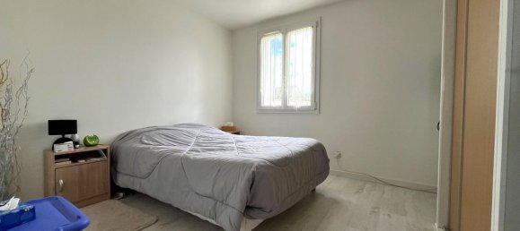 3 bedrooms House in Sours, France No. 60869 6