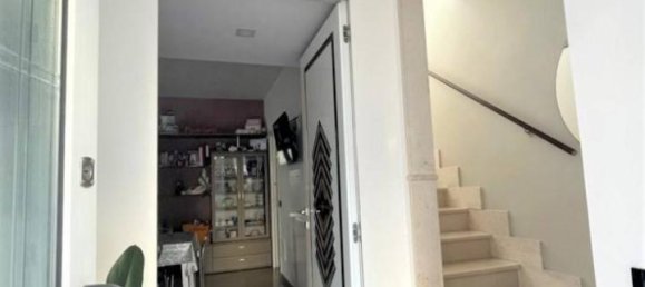 Дом с 3 комнатами в Альтавилла Ирпина, Италия № 144891 17