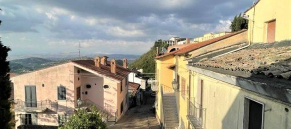 Дом с 3 комнатами в Альтавилла Ирпина, Италия № 144891 28