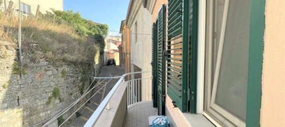 Дом с 3 комнатами в Альтавилла Ирпина, Италия № 144891 23