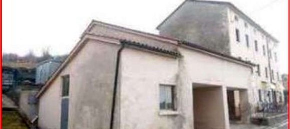 501m² Building in Lusiana Conco, Italy No. 54706 6