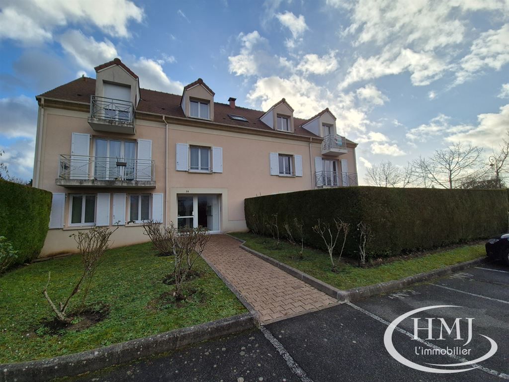 1 bedroom Apartment in Le Coudray-Montceaux, France No. 145824