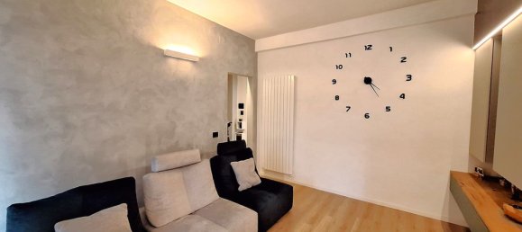 3 rooms Apartment in Modena, Italy No. 17496 6