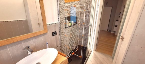 3 rooms Apartment in Modena, Italy No. 17496 19