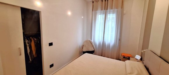 3 rooms Apartment in Modena, Italy No. 17496 12