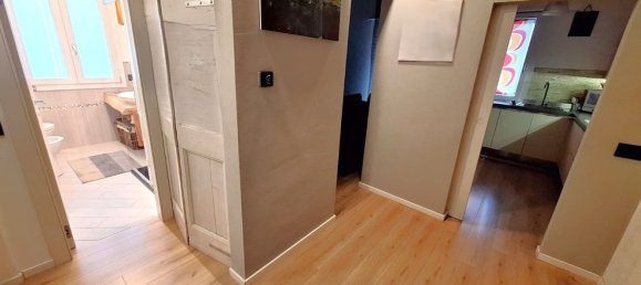 3 rooms Apartment in Modena, Italy No. 17496 10