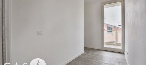 3 rooms Apartment in Ravenna, Italy No. 21498 5