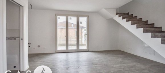 3 rooms Apartment in Ravenna, Italy No. 21498 2