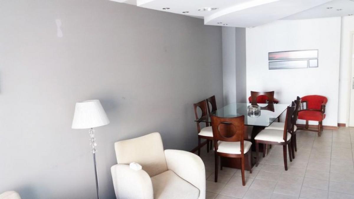 Apartamento de 2 dormitorios en Montevideo, Uruguay No. 12514