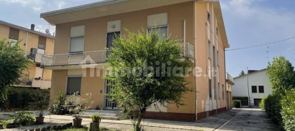 3 Schlafzimmer Wohnung in Mirandola, Italy, Nr. 98108 17