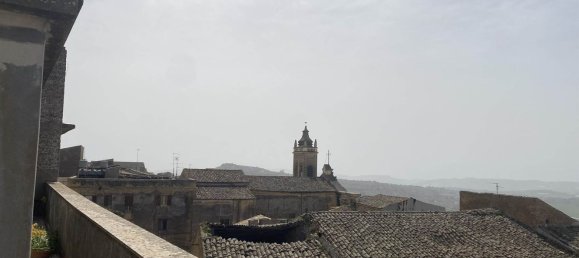 Casa de 10 divisões em Naro, Italy N.º 51362 2