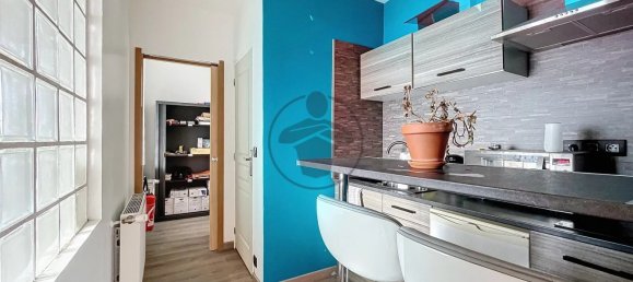 Edifício de 5 divisões em Saint-Quentin, France N.º 210366 10