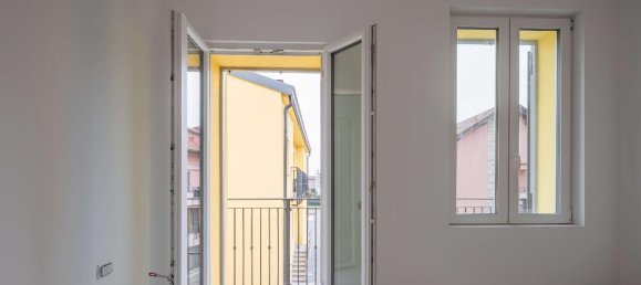 3 rooms Apartment in Trezzo sull'Adda, Italy No. 9158 11