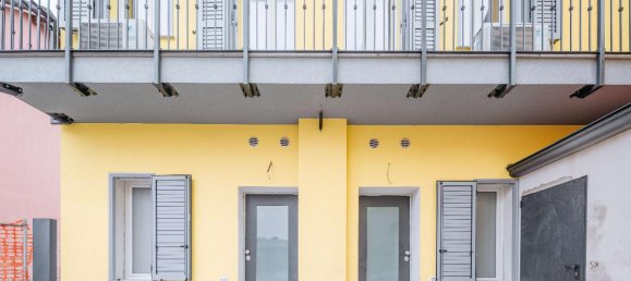 3 rooms Apartment in Trezzo sull'Adda, Italy No. 9158 16