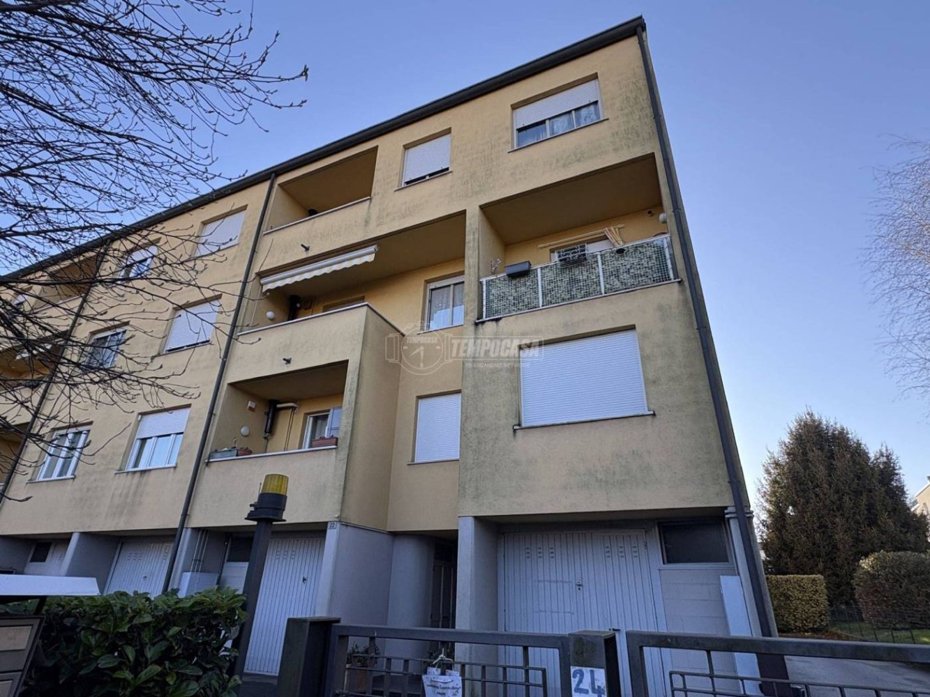 3 bedrooms Apartment in Cermenate, Italy No. 146062