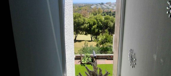 4 bedrooms Villa in Estepona, Spain No. 40977 7