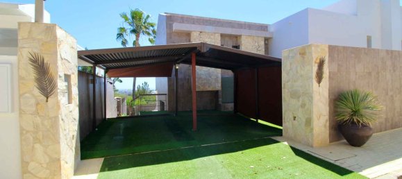 4 bedrooms Villa in Estepona, Spain No. 40977 12
