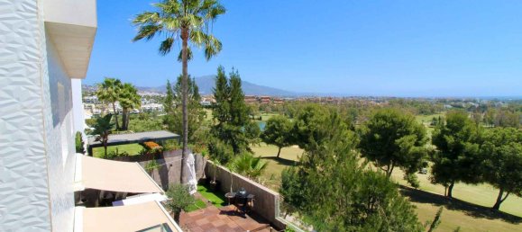 4 bedrooms Villa in Estepona, Spain No. 40977 20