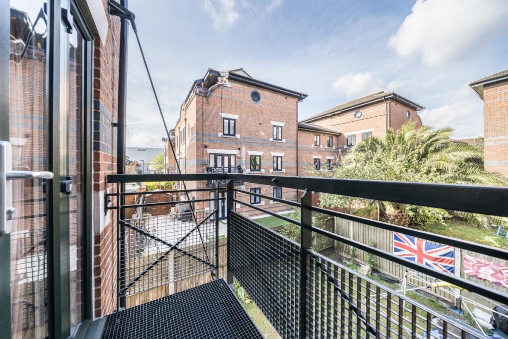 1 bedroom Apartment in London, United Kingdom No. 8272