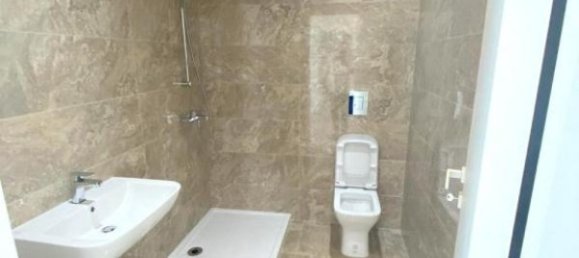 3 bedrooms Apartment in Limassol, Cyprus No. 2137 7