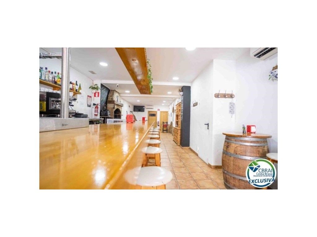 Коммерческая недвижимость 110м² в Розы, Испания № 196293