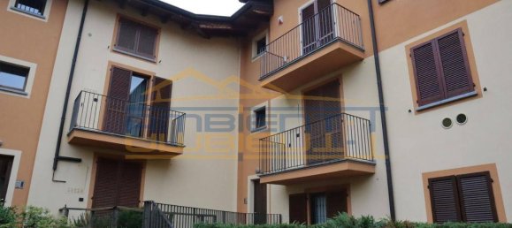 3-salle Appartement à Imbersago, Italy No. 93006 2