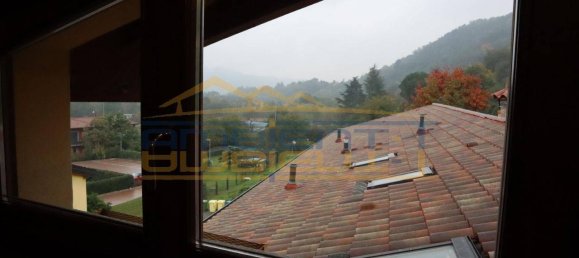 3-salle Appartement à Imbersago, Italy No. 93006 12