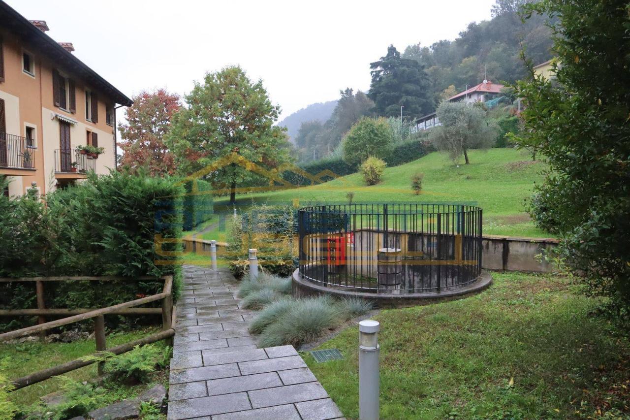 3-salle Appartement à Imbersago, Italy No. 93006