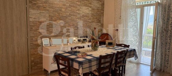 5 bedrooms Apartment in Gavorrano, Italy No. 335820 4