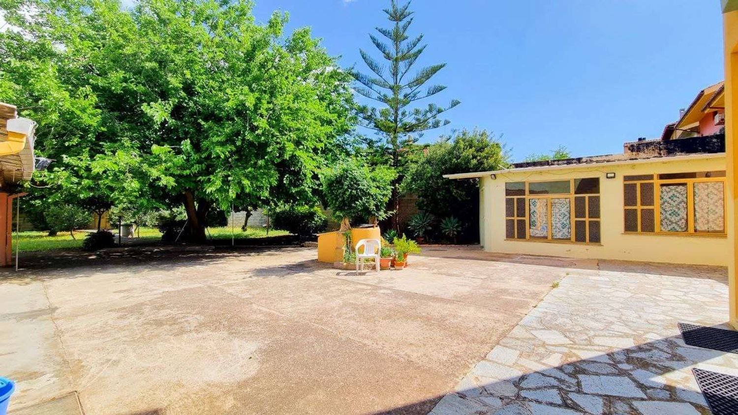 582m² Building in Sardinia, Italy No. 257920