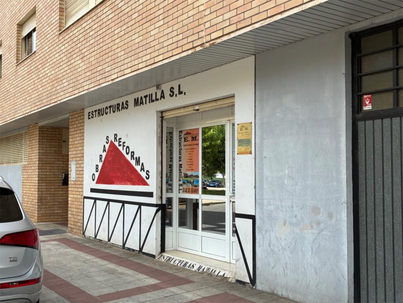  عقار تجاري في San Andres del Rabanedo, Spain 112متر مربع رقم 142914