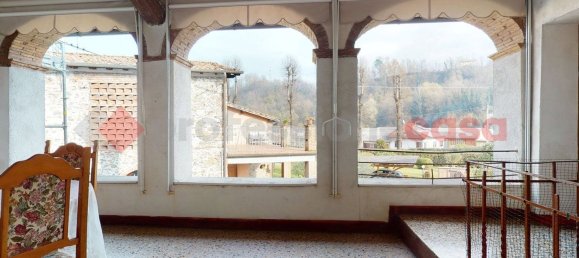 Casa de 5 habitaciónes en Barga, Italy No. 233103 24