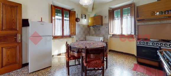 Casa de 5 habitaciónes en Barga, Italy No. 233103 9