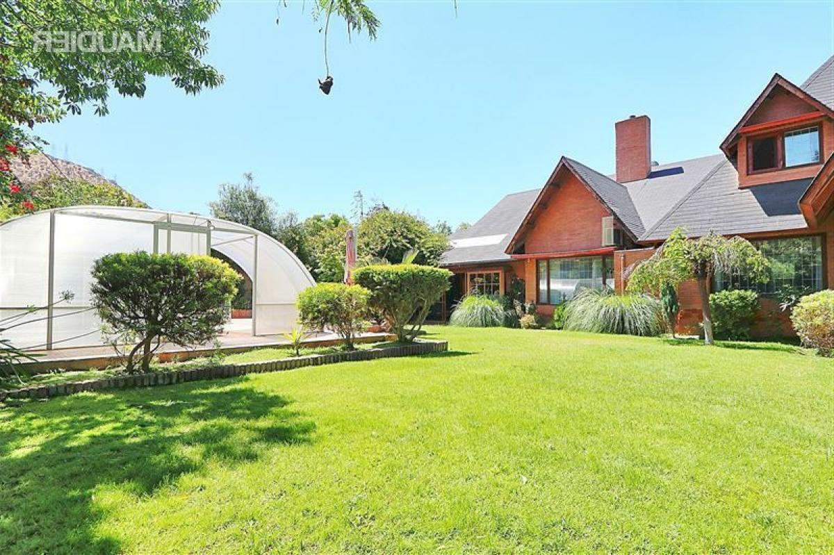 Дом с 4 спальнями в Сантьяго, Чили № 2235