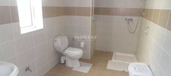 4 غرف نوم طابقين في Mosta, Malta رقم 10702 9