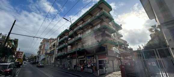 20m² Commercial property in Portici, Italy No. 136678 3