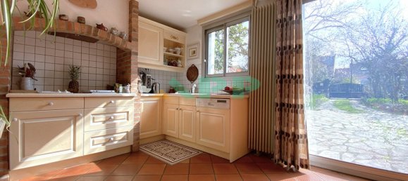 Casa de 5 dormitorios en Viry-Chatillon, France No. 161632 2