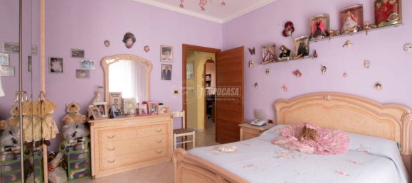 Apartamento de 3 dormitorios en Genoa, Italy No. 174084 11