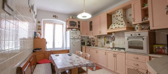 Apartamento de 3 dormitorios en Genoa, Italy No. 174084 7