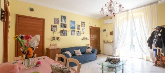 Apartamento de 3 dormitorios en Genoa, Italy No. 174084 3