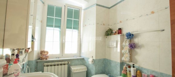 Apartamento de 3 dormitorios en Genoa, Italy No. 174084 25